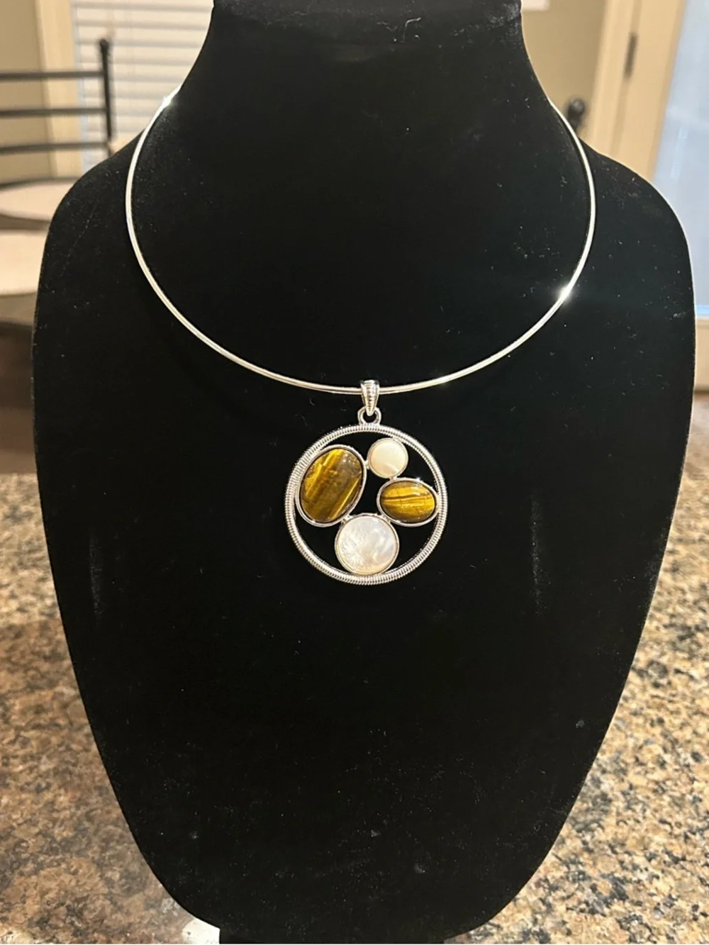 Signed Joan Rivers Gold Tone Tiger's Eye & White Cabochon Pendant Wire Necklace - Picture 2 of 8